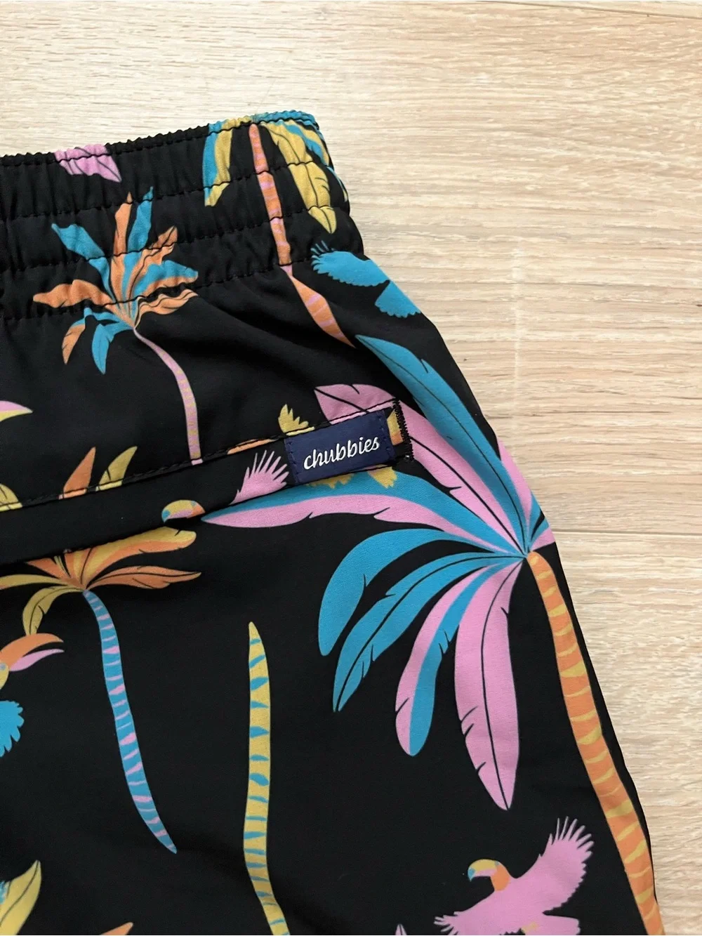 Chubbies Men’s Classic Swim Trunks The Black Light Nights 7” Black Neon Palm S - Picture 6 of 6